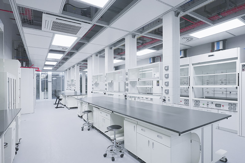 甘德实验室革新：安全与科技的现代融合